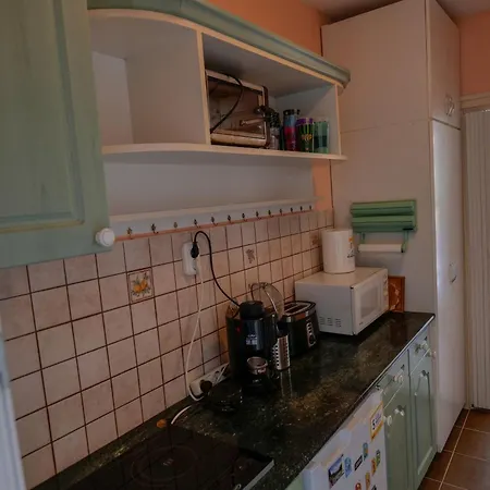Pintér - *